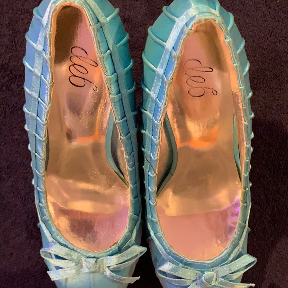 Blue Ribboned Heels - Picture 5 of 5